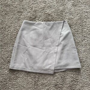 Abercrombie & Fitch Light Gray Pencil Skort